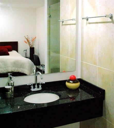 Aparthotel 103 Wonderful House Bogota